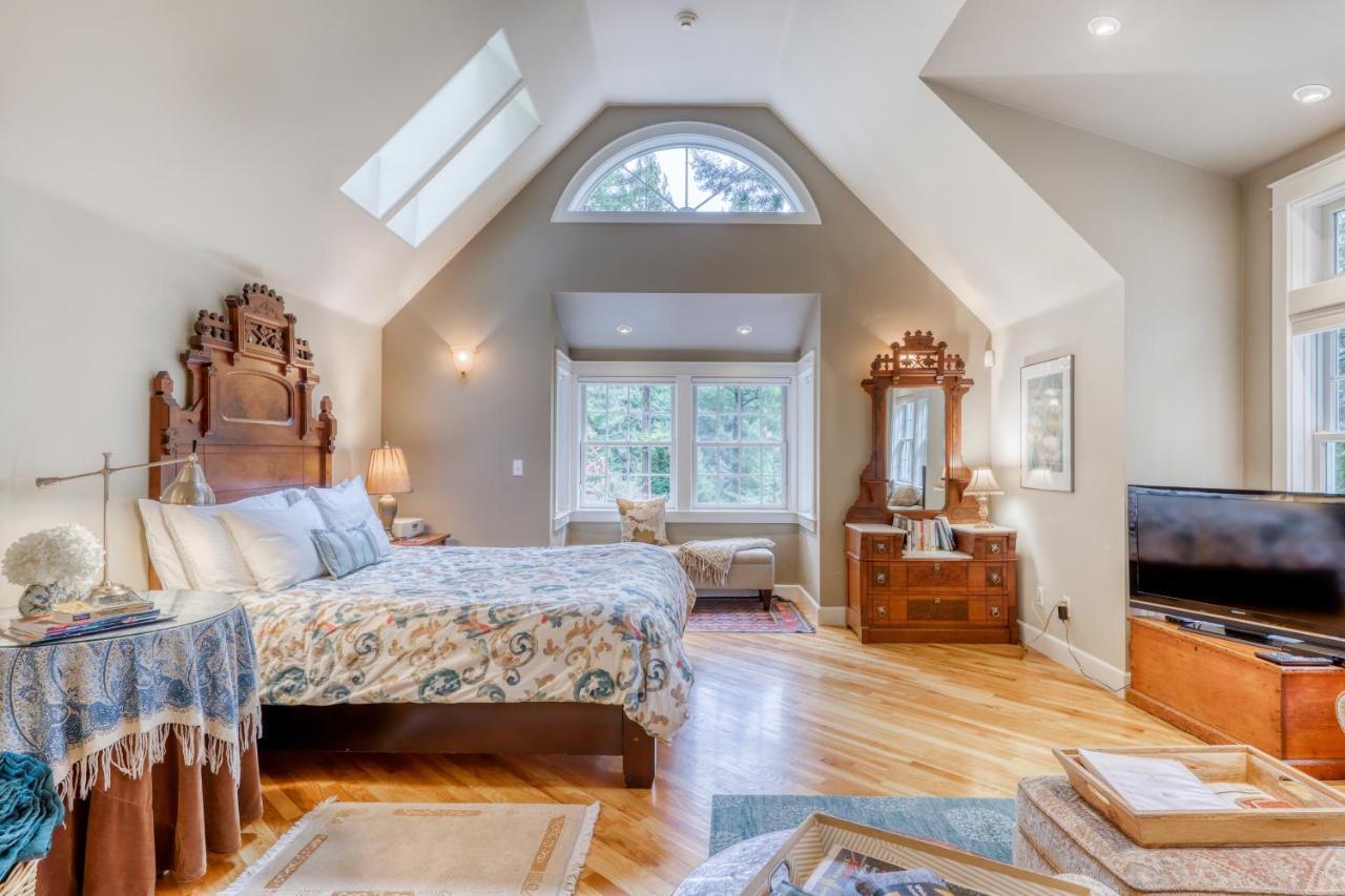 Serene Redwood Retreat Arcata Bagian luar foto